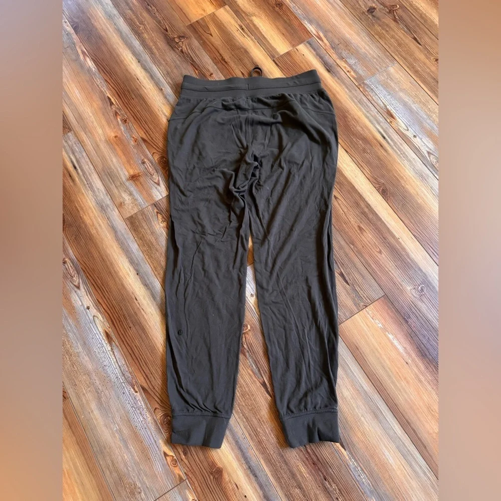 Lululemon - Olive green Nulu joggers size 10